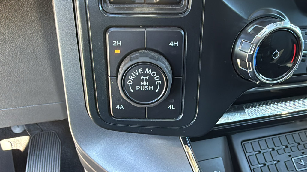 Used 2025 Ford F150 Lariat w/ Equipment Group 502A High AWD/4WD image 24