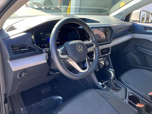 Certified 2023 Volkswagen Taos SE image 14