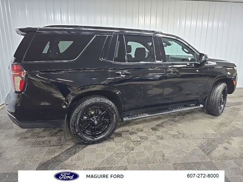 Used 2021 Chevrolet Tahoe Z71 w/ Z71 Signature Package AWD/4WD image 3