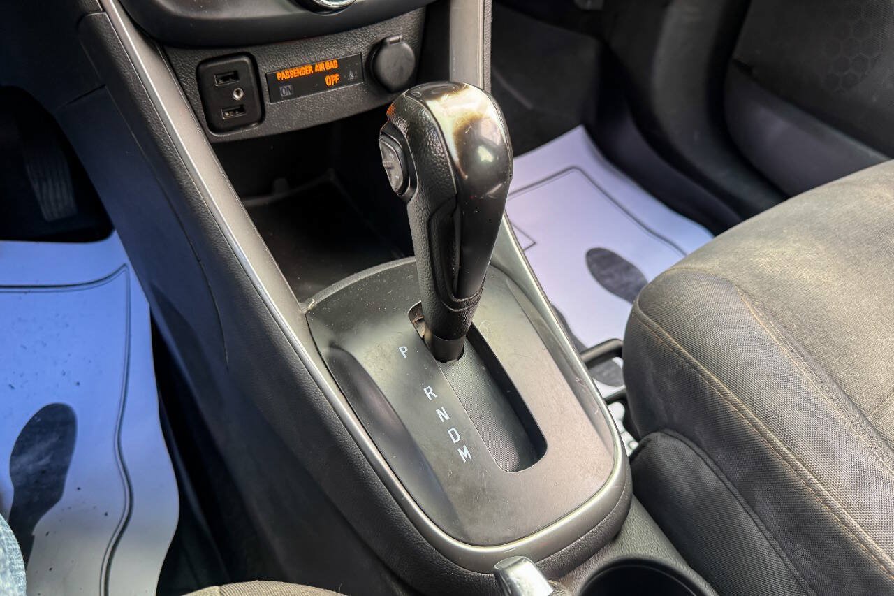 Used 2019 Chevrolet Trax LS AWD/4WD image 23