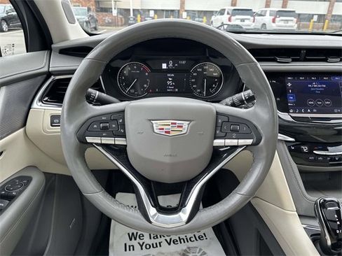 Used 2021 Cadillac XT6 Premium Luxury image 37