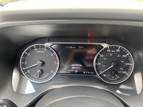Used 2023 Nissan Rogue SV FWD image 16