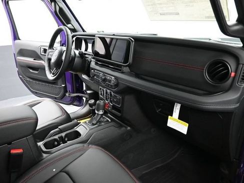 New 2026 Jeep Wrangler Unlimited Rubicon AWD/4WD image 18