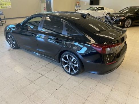 Used 2025 Honda Civic Sport Touring image 9