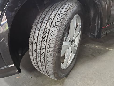 Used 2024 Audi Q3 2.0T Premium Plus image 34