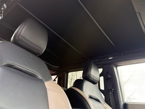 Used 2023 Ford Bronco Wildtrak image 17