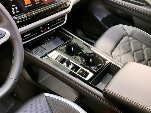 New 2026 Volkswagen Atlas Peak Edition image 11