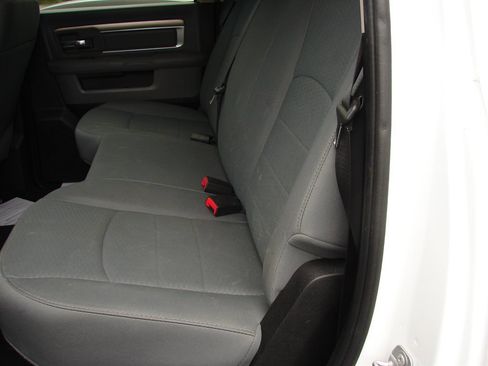 Used 2017 RAM 2500 SLT image 10