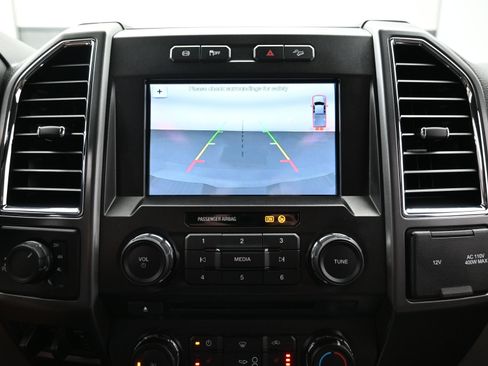 Used 2017 Ford F350 XLT w/ XLT Premium Package image 29