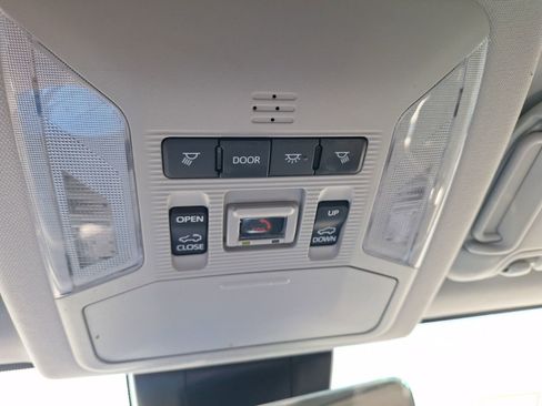 Used 2025 Toyota RAV4 XLE image 29