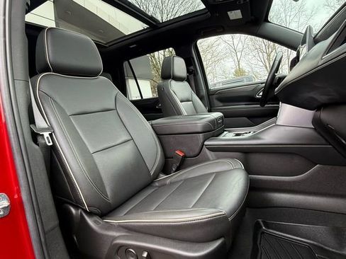 Used 2022 GMC Yukon SLT w/ SLT Luxury Package image 20