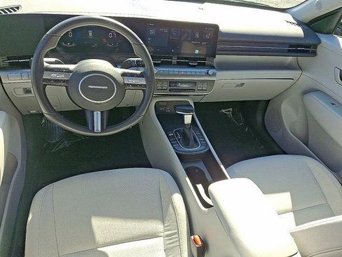 Certified 2025 Hyundai Kona SEL image 11
