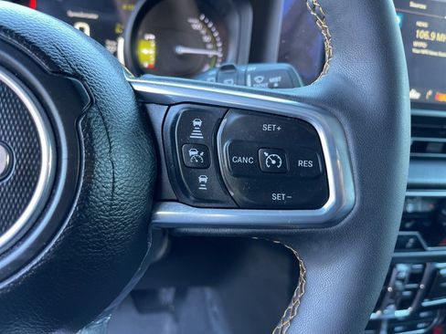 Used 2024 Jeep Wrangler Unlimited Sahara w/ Technology Group image 19