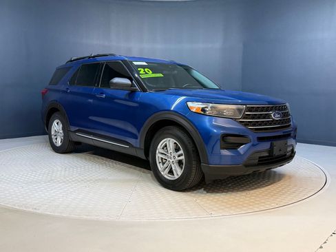 Used 2020 Ford Explorer XLT image 7