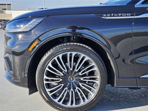 New 2026 Lincoln Aviator Black Label w/ Dynamic Handling Package image 9