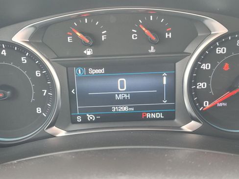 Used 2024 Chevrolet Equinox LT FWD image 26