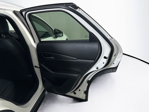 Used 2023 MAZDA CX-30 AWD 2.5 S w/ Select Package image 32