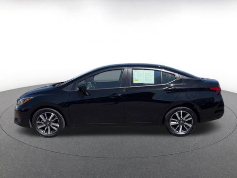Used 2025 Nissan Versa SV FWD image 9