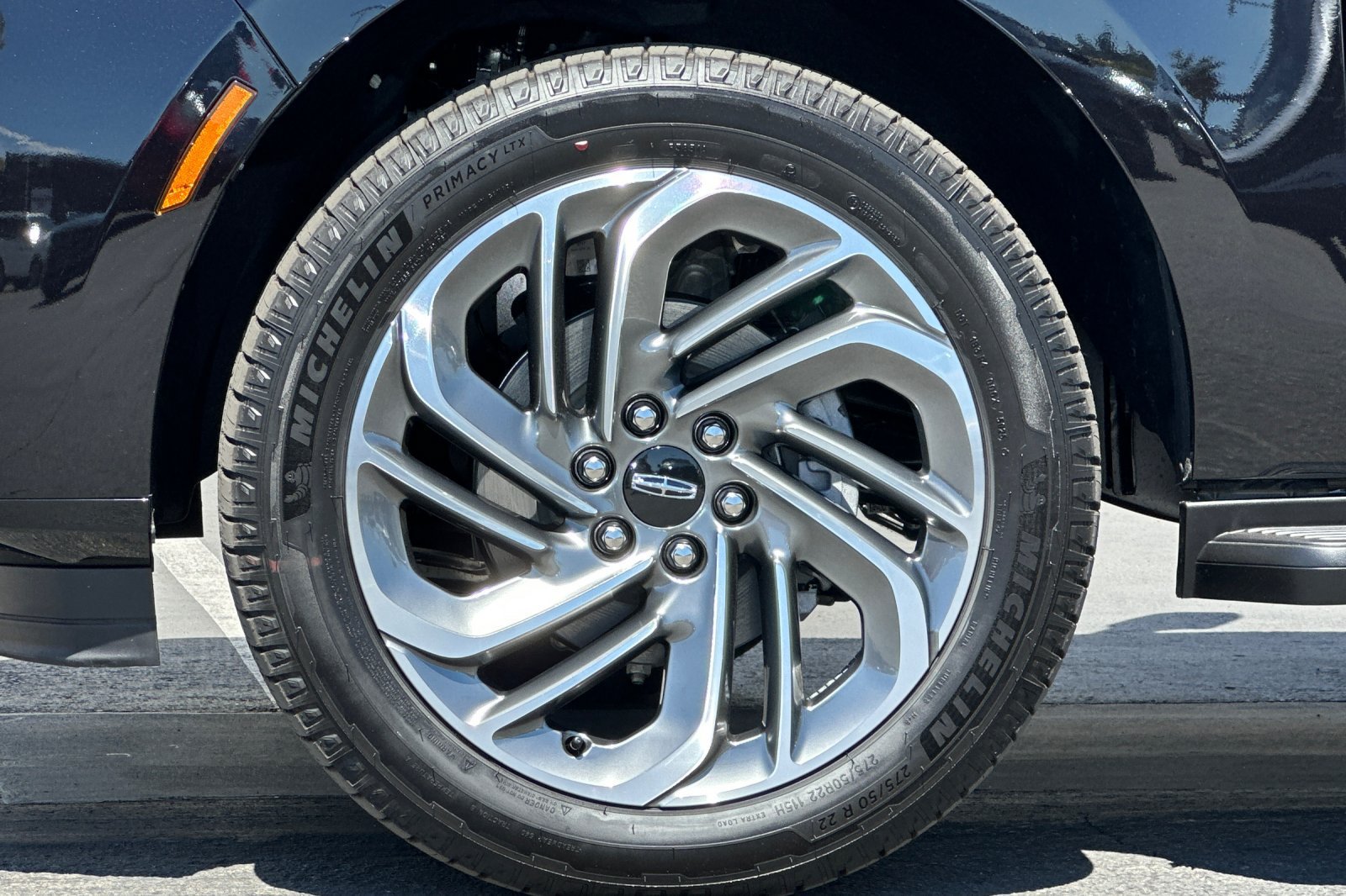 New 2026 Lincoln Navigator L Premier AWD/4WD image 26