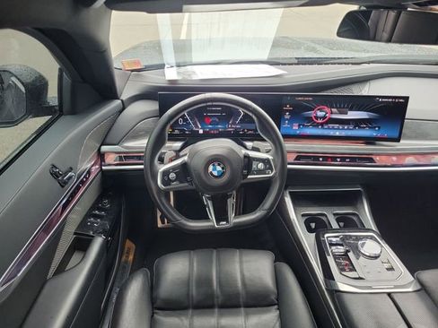 Used 2024 BMW 740i xDrive AWD/4WD image 12