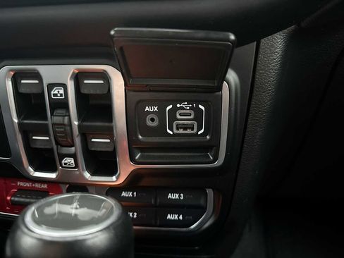 Used 2021 Jeep Wrangler Unlimited Rubicon image 29