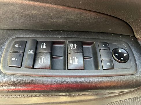Used 2020 Jeep Grand Cherokee Altitude RWD image 18