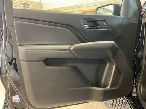 New 2025 GMC Canyon Elevation w/ Convenience Package image 17