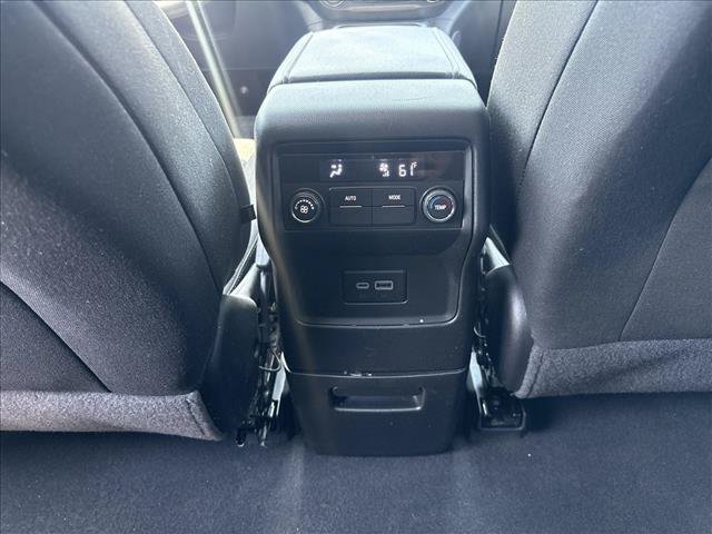 Used 2023 GMC Acadia SLE FWD image 22