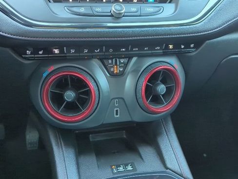 Used 2021 Chevrolet Blazer RS w/ Enhanced Convenience Package image 10