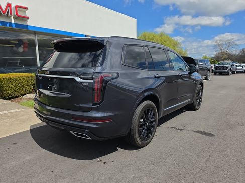 Used 2023 Cadillac XT6 Sport w/ Platinum Package AWD/4WD image 3