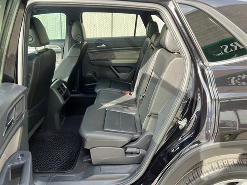 Used 2021 Volkswagen Atlas Cross Sport SE w/ Panoramic Sunroof Package image 22