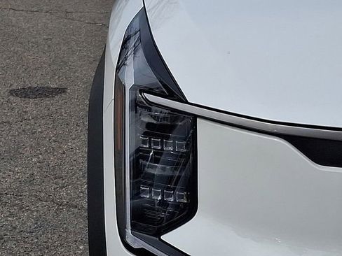 Certified 2024 Kia EV9 Wind image 12
