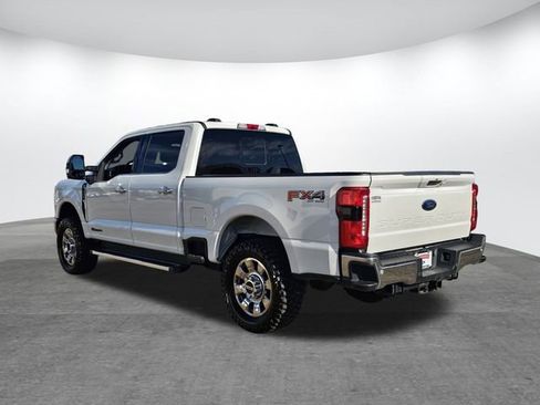 Used 2023 Ford F250 Lariat w/ Chrome Package image 6
