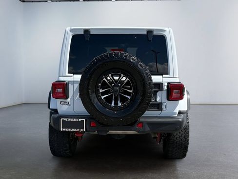 Used 2024 Jeep Wrangler Unlimited Rubicon AWD/4WD image 4