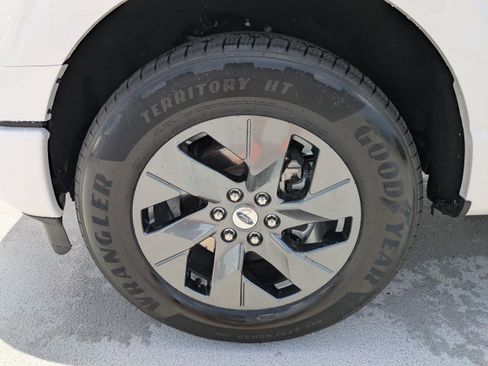 Used 2025 Ford F150 STX w/ Equipment Group 200A RWD image 11