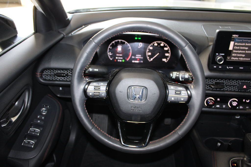 Used 2024 Honda HR-V Sport image 11