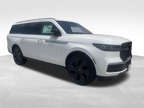 New 2025 Lincoln Navigator L Reserve w/ Jet Appearance Package image 2