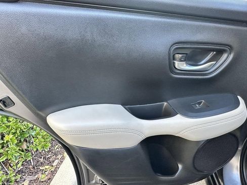 Used 2023 Honda HR-V LX image 21