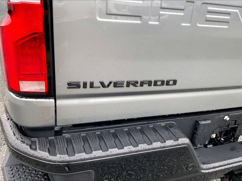 Used 2025 Chevrolet Silverado 2500 LT w/ Trail Boss Package AWD/4WD image 10