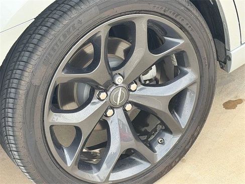 Certified 2022 Chrysler 300 Touring L image 11