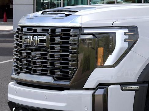 New 2026 GMC Sierra 2500 Denali Ultimate w/ Max Trailering Package image 13