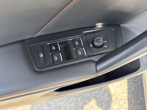 Used 2024 Volkswagen Tiguan Wolfsburg Edition FWD image 15