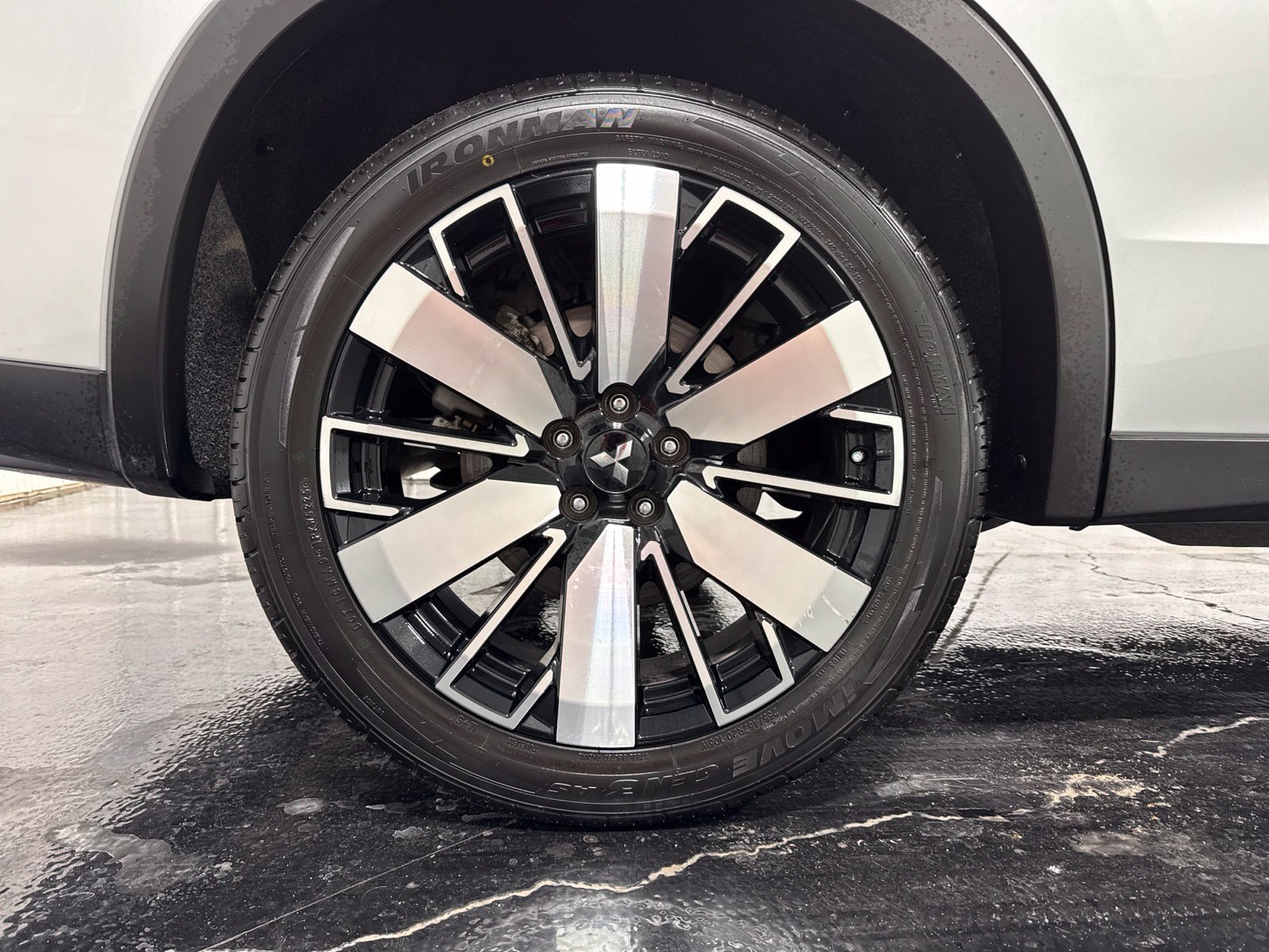 Used 2025 Mitsubishi Outlander SE AWD/4WD image 10