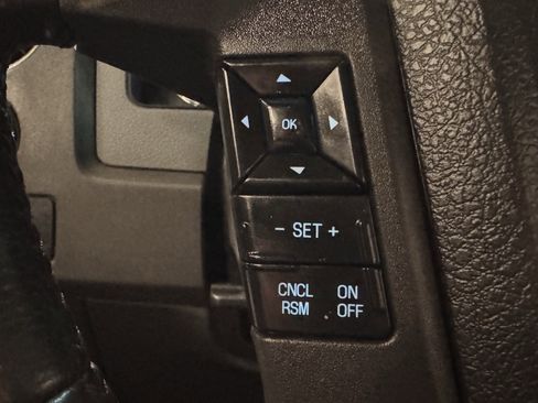 Used 2012 Ford F150 XLT w/ XLT Chrome Pkg image 12