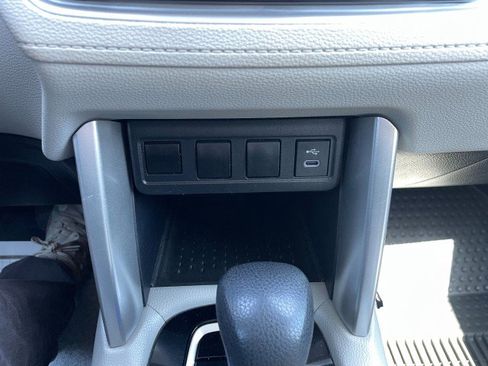 Used 2023 Toyota Corolla Cross L image 36