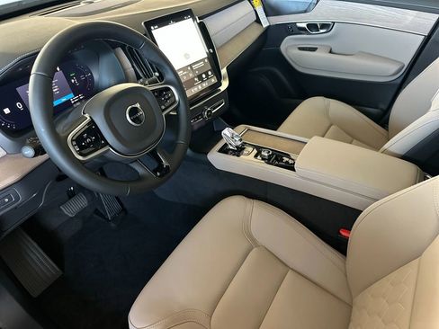 New 2026 Volvo XC90 T8 Plus w/ Protection Package Premier image 9