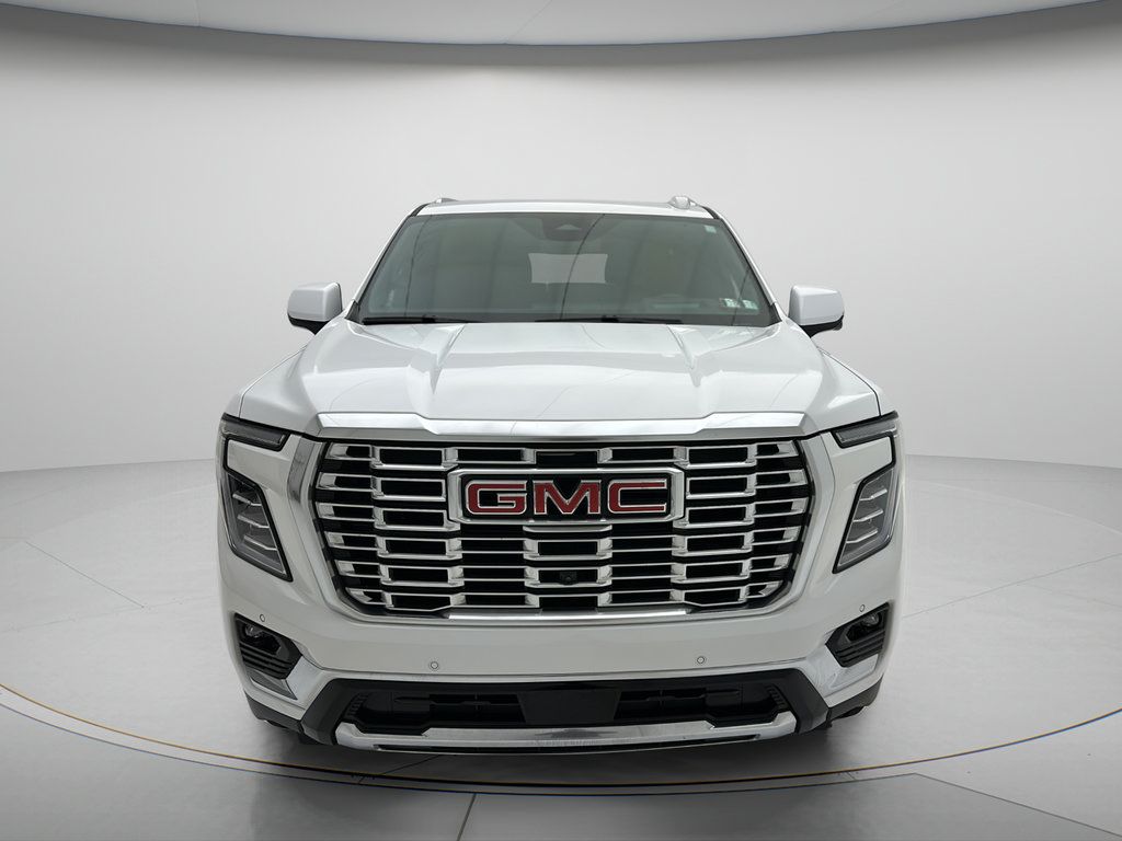 Used 2025 GMC Yukon Denali AWD/4WD image 2