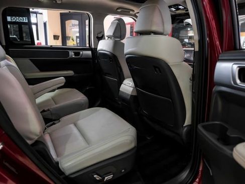 Used 2024 Hyundai Santa Fe Calligraphy AWD/4WD image 28