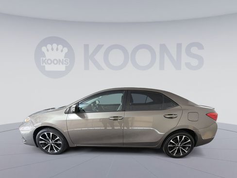 Used 2019 Toyota Corolla SE w/ Carpet Mat Package (TMS) image 2