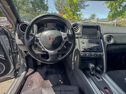 Used 2011 Nissan GT-R Premium AWD/4WD image 45